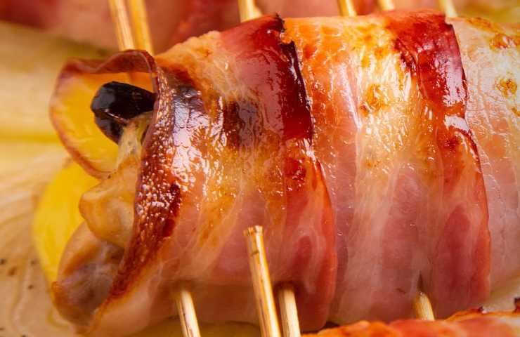 Involtini di pollo e bacon