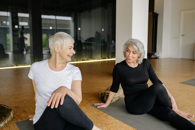 donne che fanno ginnastica